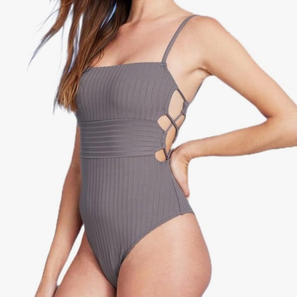 Shade & Shore Women's Square Neck Strappy Side Ribbed One-piece Swimsuit Sz S